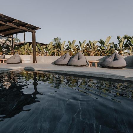 Onym Curated Villas Plaka  Bagian luar foto
